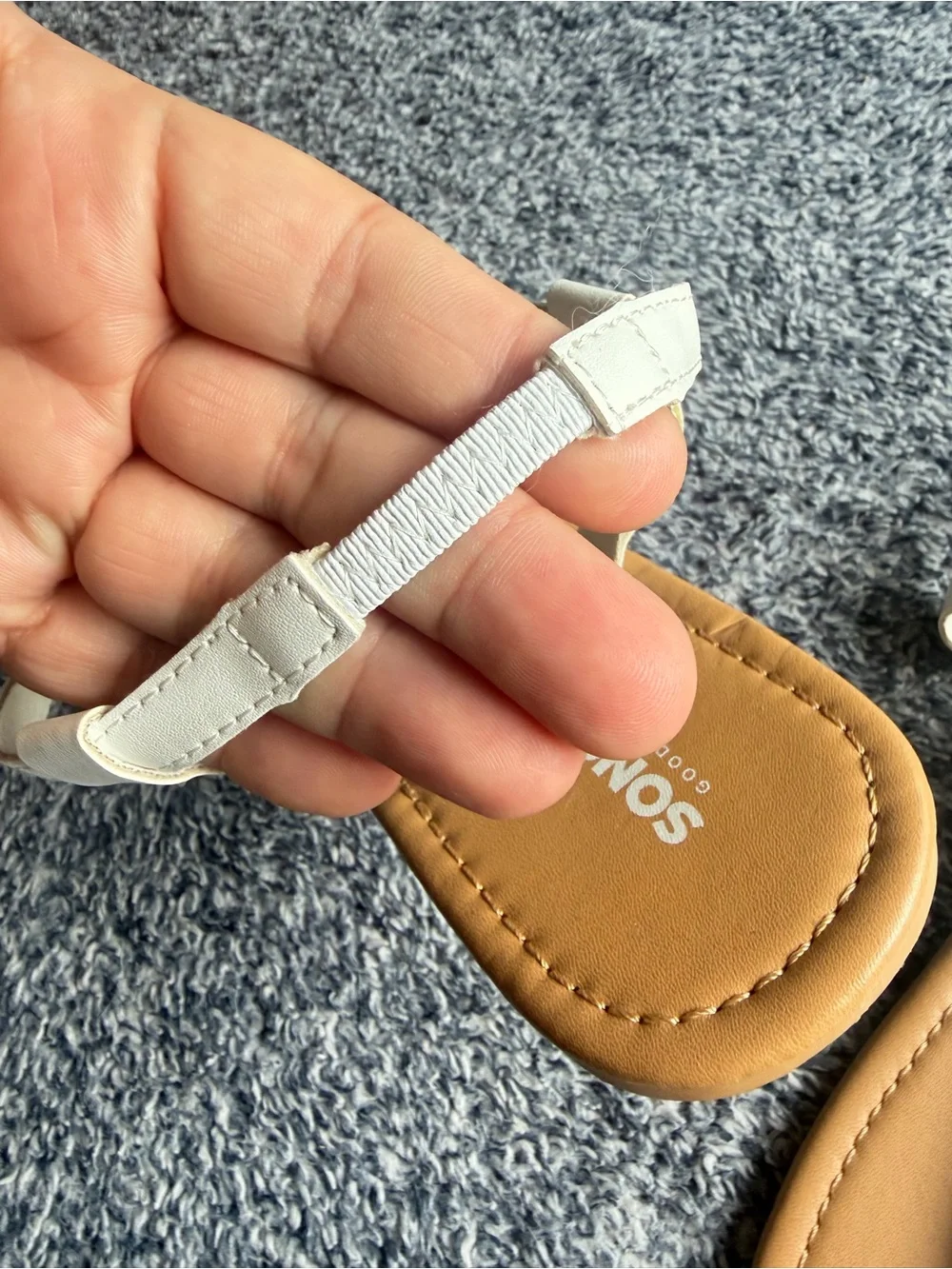 Sonoma White Laser-Cut Thong Sandals with Tan Footbed size 9